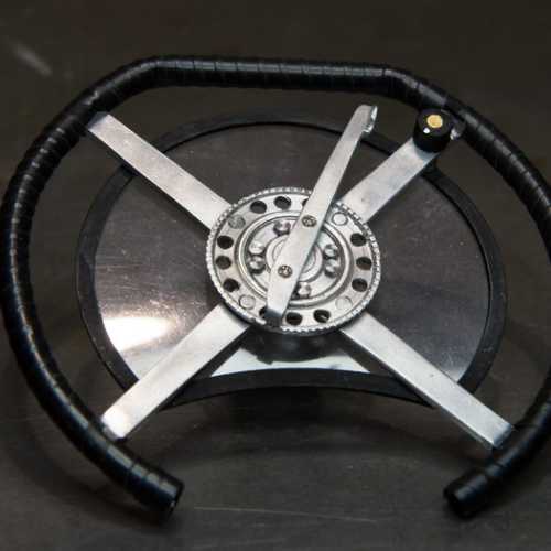 Volant terminé de la FIAT 806 Grand Prix au 1/6 full scratch.