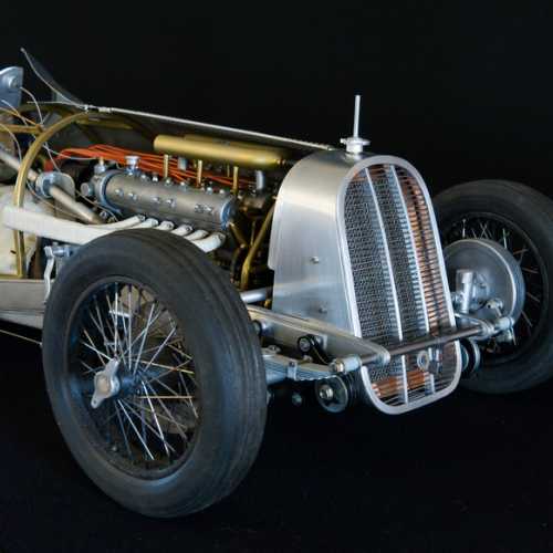 Nouvelle calandre de la maquette Fiat 806 Grand Prix 1927.