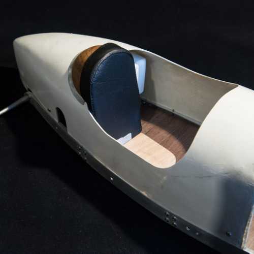 Dossier du siège du pilote de la Fiat 806