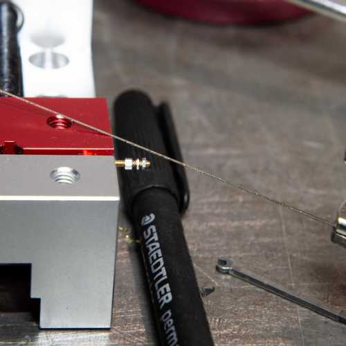 Je coupe des écrous en 2 afin d'avoir l'écrou et contre écrou de la valve.