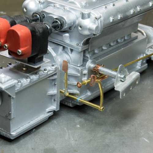 Détail du pédalier de la voiture FIAT 806 (réalisation au 1/6 laiton et cuivre)